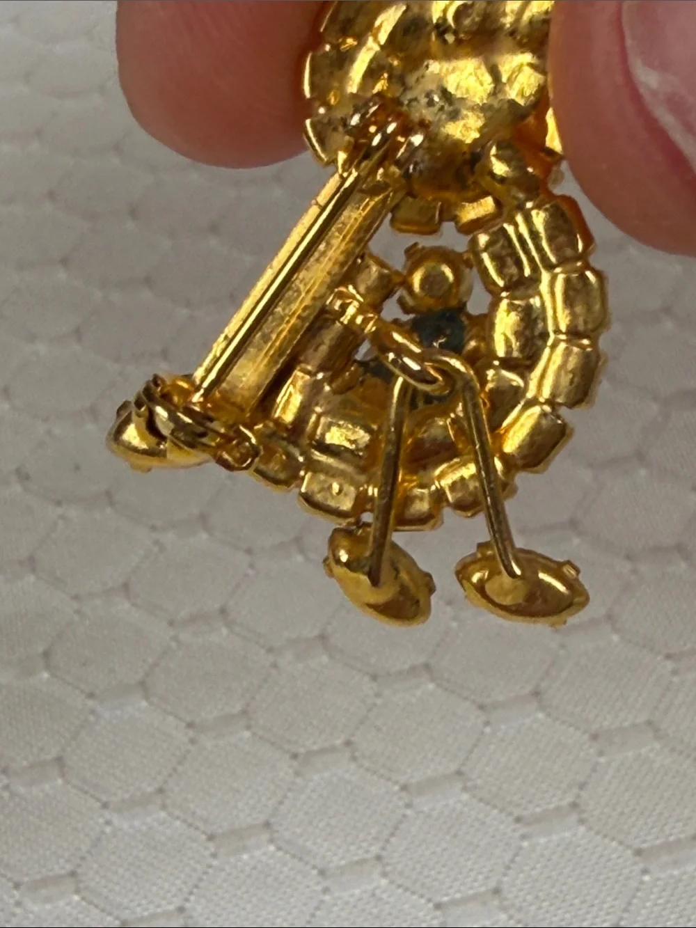 Adorable Vintage Gold Crystal Chick Brooch - with dangle legs!! So cute!